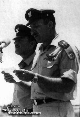 1973年5月10日，莫迪.胡德(Modi Hod)将以色列空军指挥权交给本尼.佩雷德(Beni Peled)