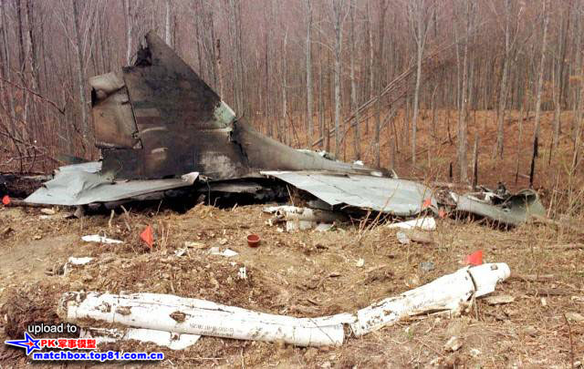 被击落的南斯拉夫米格-29残骸