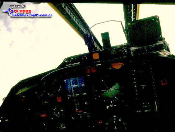 飞行中的F-105D座舱视角