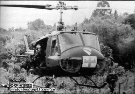 第15医疗营的UH-1H“Medevac 8”