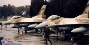 第一批F-16C抵达拉马特戴维基地