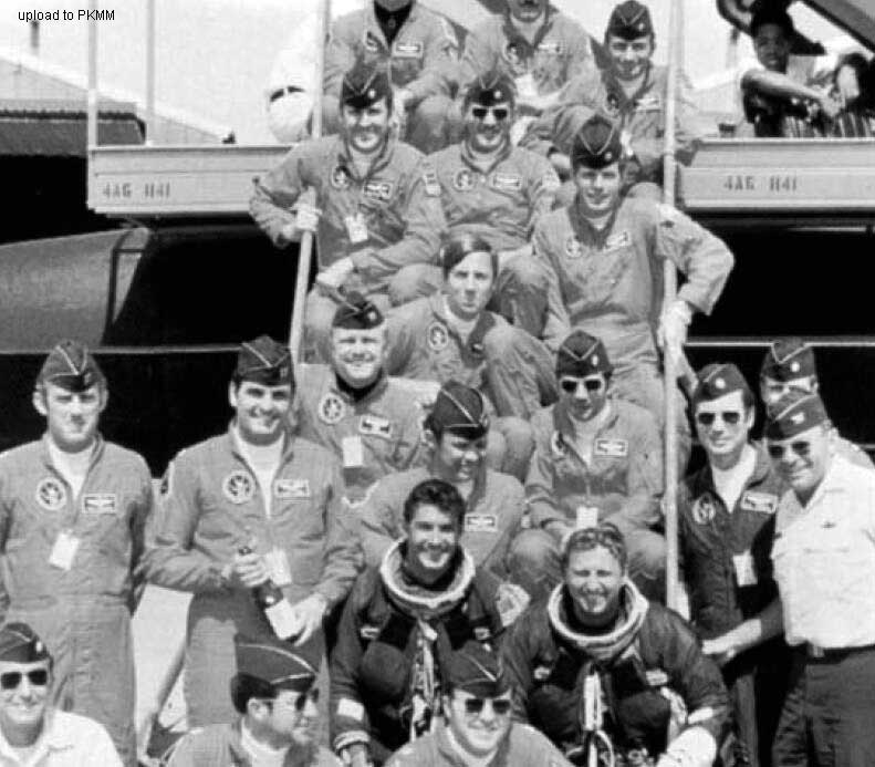70年代末在米登哈尔基地早期的SR-71机组
