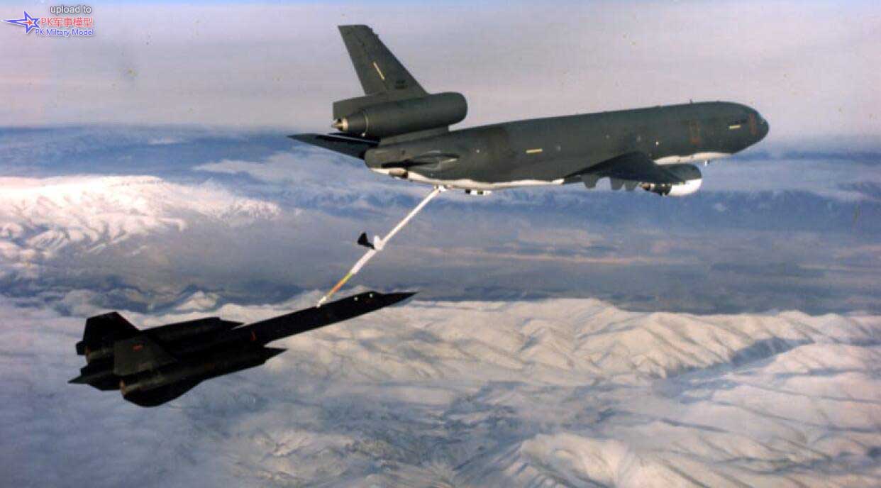 第一次和KC-10加油机进行空中加油