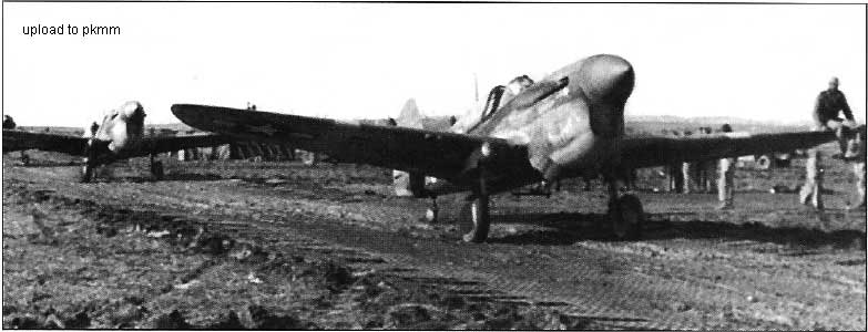 P-40L正在里卡塔