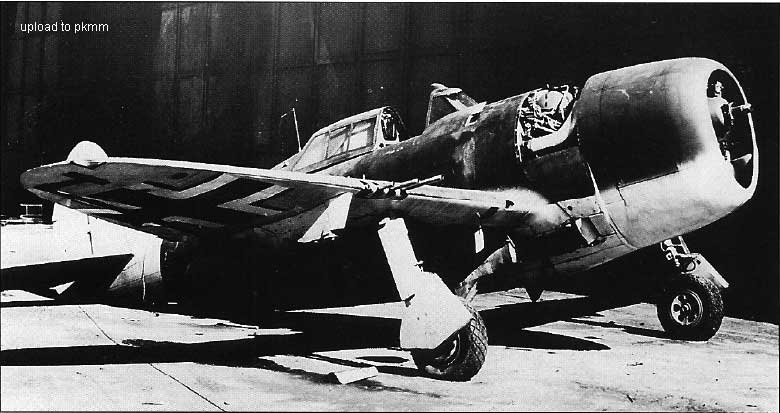 被德军缴获的P-47D-16 42-75971
