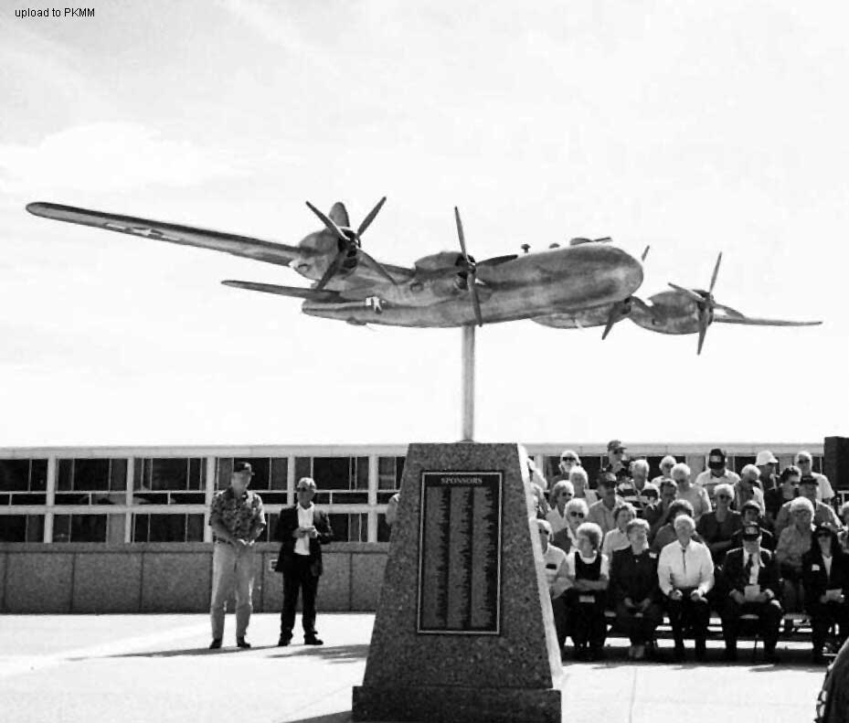 B-29纪念碑揭幕