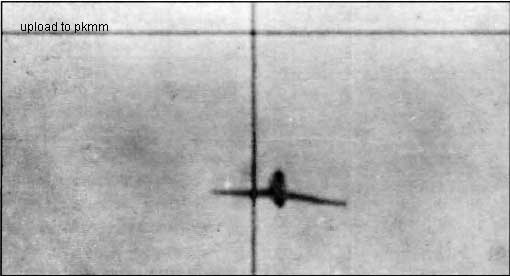 斯莫尔契科夫中校座机的照相枪拍摄下的F-86A
